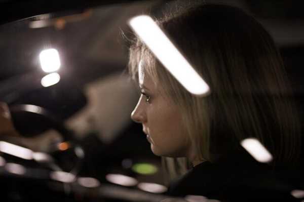 How to Spot and Fix Headlight Flickering Issues